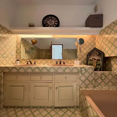 Villa Avec Piscine - - Plein Sud